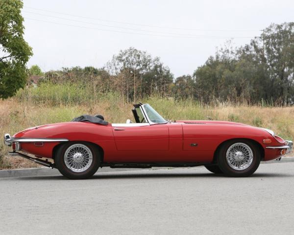 Фото Jaguar E-Type Series 2 Кабриолет