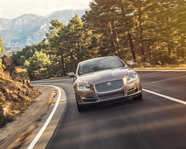 Фото Jaguar XJ IV (X351) Рестайлинг Седан SWB