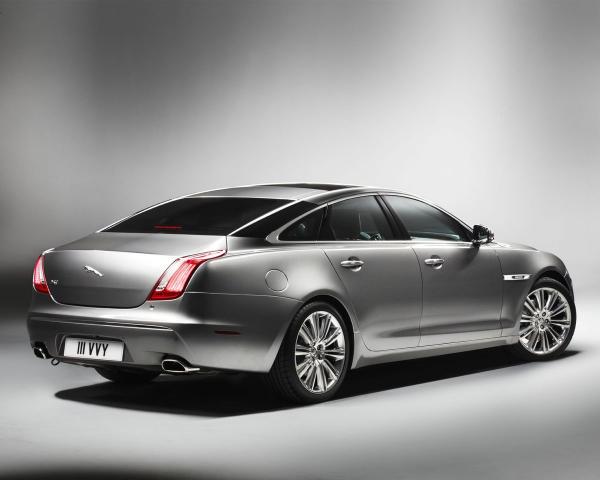 Фото Jaguar XJ IV (X351) Седан