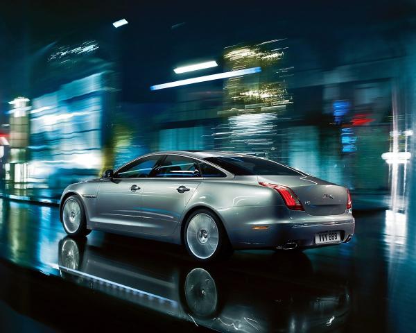 Фото Jaguar XJ IV (X351) Седан Long