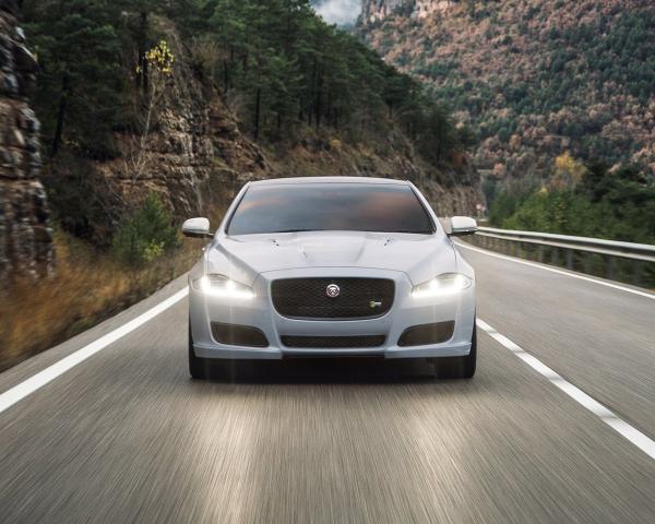 Фото Jaguar XJR IV (X351) Рестайлинг Седан