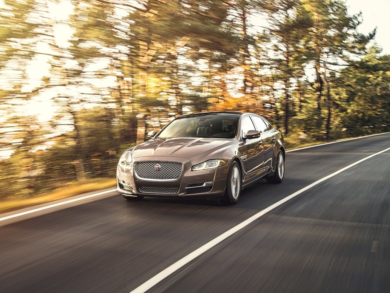 Фото Jaguar XJ IV (X351) Рестайлинг