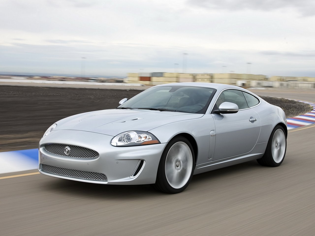 Фото Jaguar XKR II Рестайлинг 1