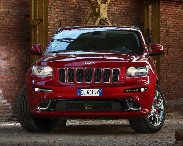 Фото Jeep Grand Cherokee IV (WK2) Внедорожник 5 дв. SRT8