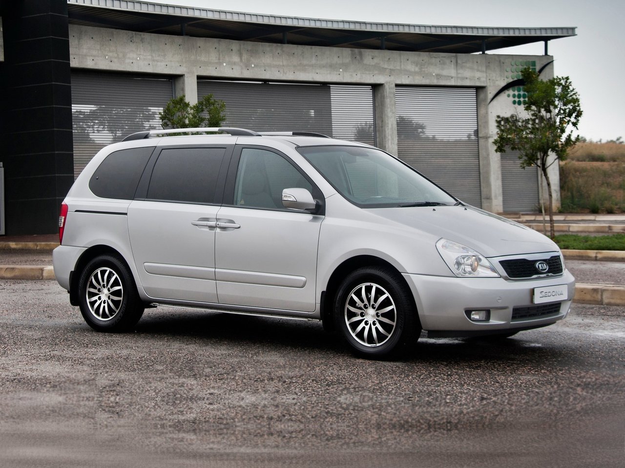 Фото Kia Sedona II Рестайлинг