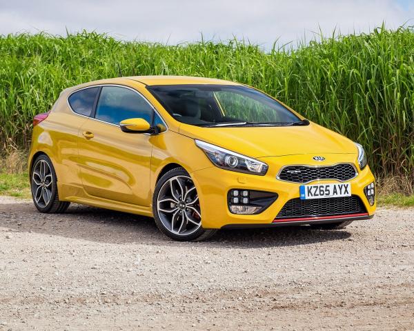 Фото Kia Ceed GT I Рестайлинг Хэтчбек 3 дв.