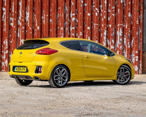 Фото Kia Ceed GT I Рестайлинг Хэтчбек 3 дв.