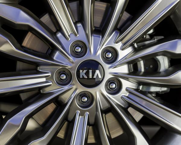 Фото Kia Cadenza II Рестайлинг Седан