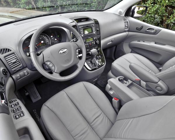 Фото Kia Sedona II Рестайлинг Минивэн LWB