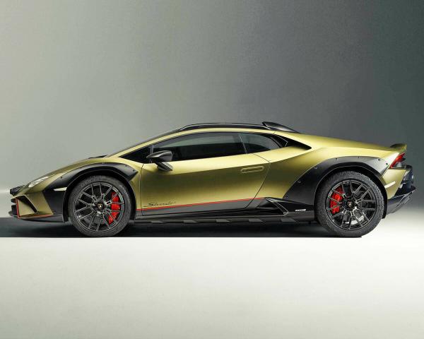 Фото Lamborghini Huracan I Рестайлинг Купе Sterrato