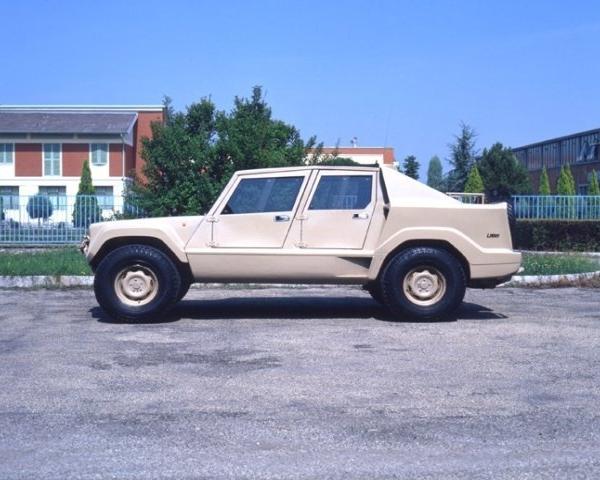 Фото Lamborghini LM001 I Пикап Двойная кабина