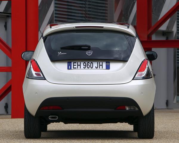 Фото Lancia Ypsilon III (Type 846) Хэтчбек 5 дв.