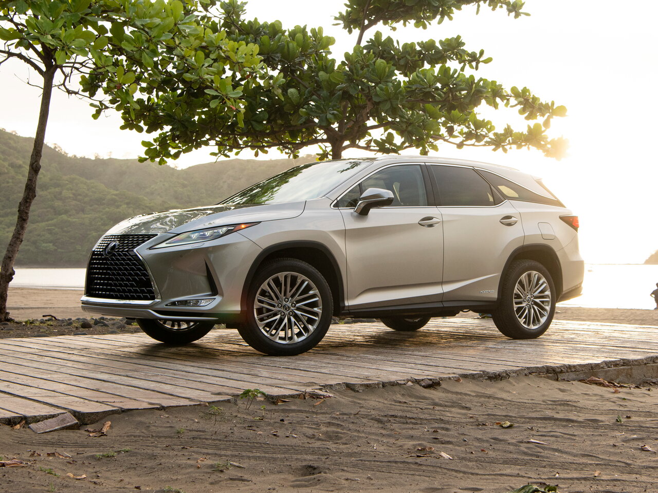 Фото Lexus RX IV Рестайлинг