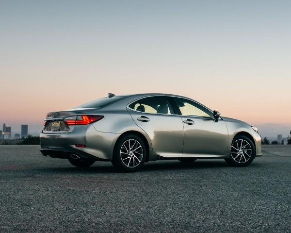 Фото Lexus ES VI Рестайлинг Седан