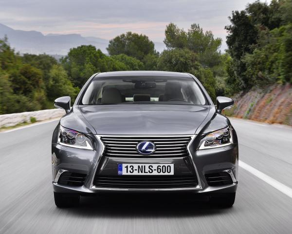 Фото Lexus LS IV Рестайлинг-2 Седан Long