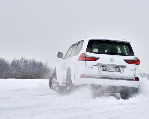 Фото Lexus LX III Рестайлинг 2 Внедорожник 5 дв. Arctic Trucks