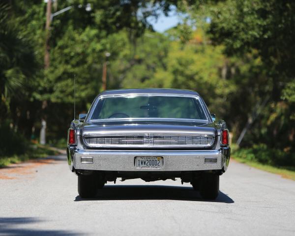 Фото Lincoln Continental IV Седан