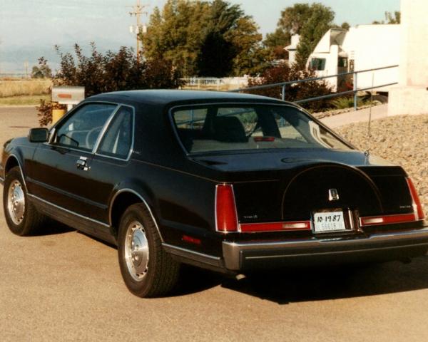 Фото Lincoln Mark VII I Купе