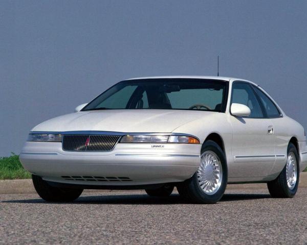 Фото Lincoln Mark VIII I Купе