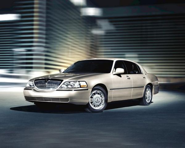 Фото Lincoln Town Car III Рестайлинг Седан