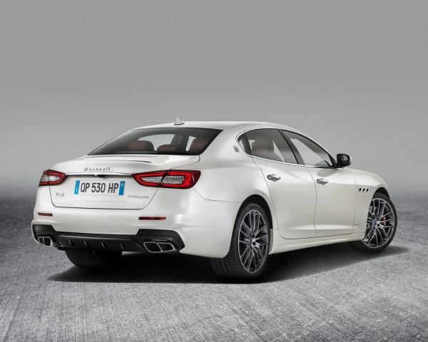 Фото Maserati Quattroporte VI Рестайлинг Седан