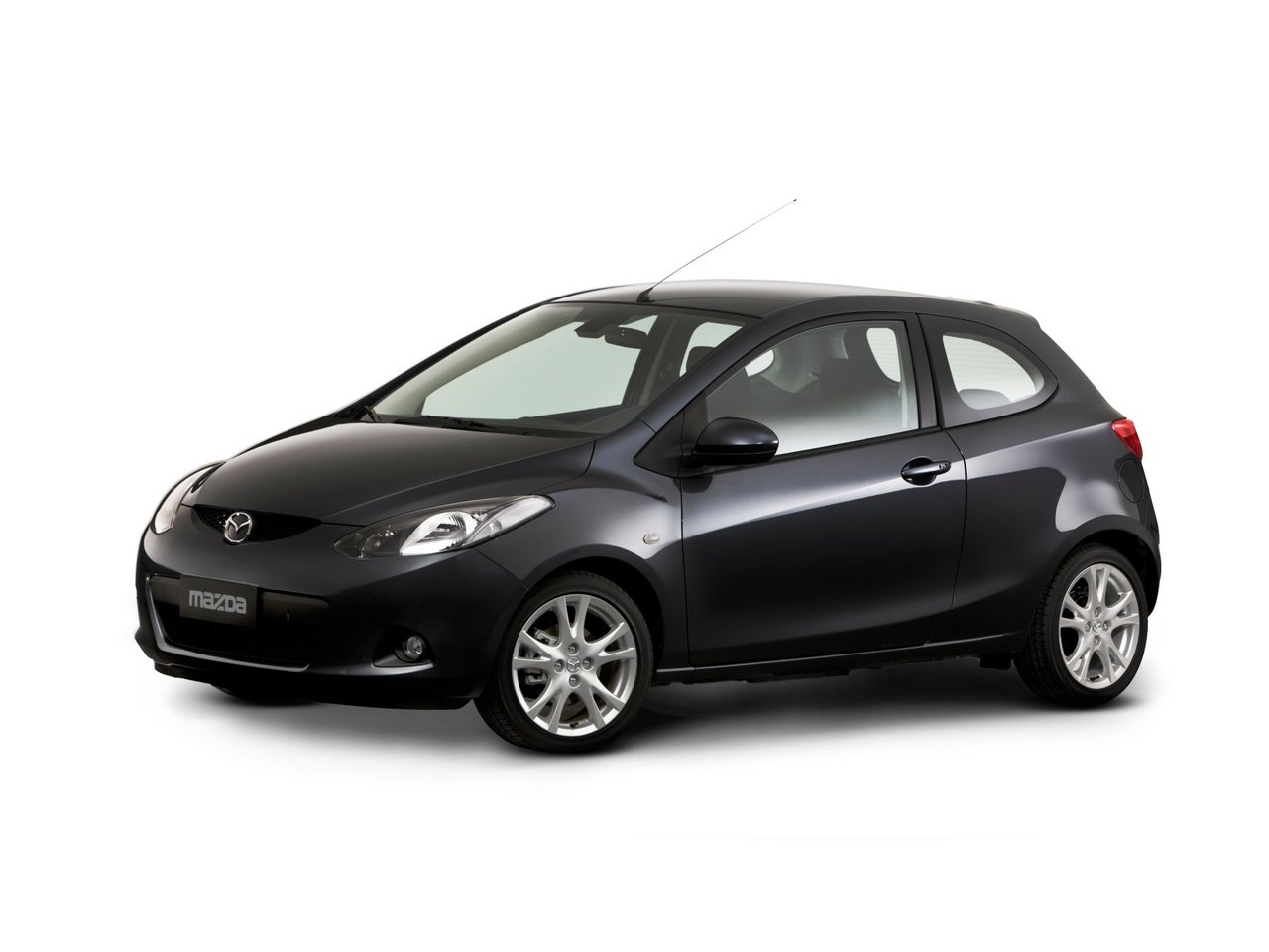 Фото Mazda 2 II (DE)