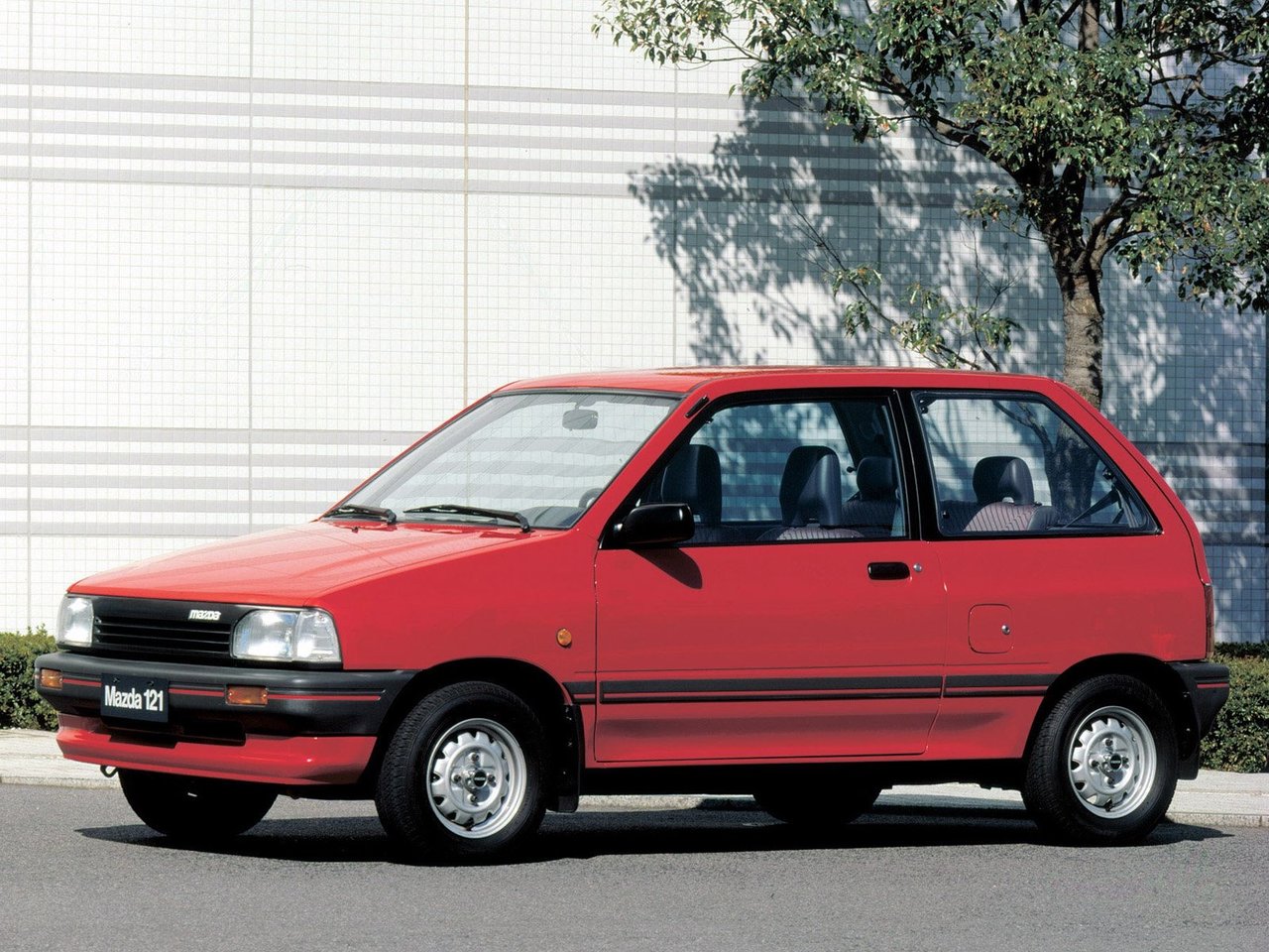 Фото Mazda 121 I