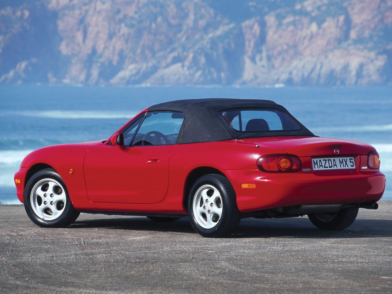 Фото Mazda MX-5 II (NB)