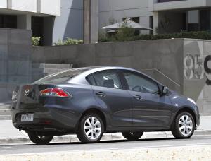 Фото Mazda 2 II Рестайлинг (DE2)