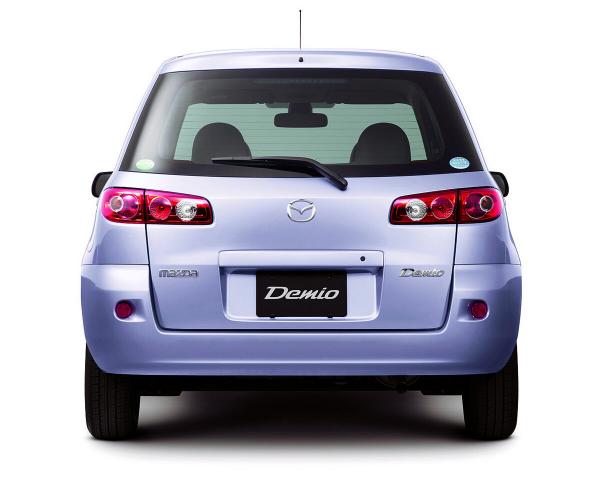 Фото Mazda Demio II (DY) Рестайлинг Хэтчбек 5 дв.