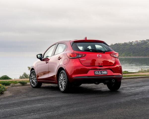 Фото Mazda 2 III (DJ) Рестайлинг 2 Хэтчбек 5 дв.