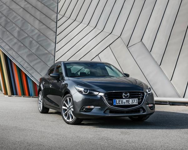 Фото Mazda 3 III (BM) Рестайлинг Седан