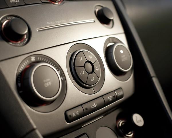 Фото Mazda 3 I (BK) Рестайлинг Седан