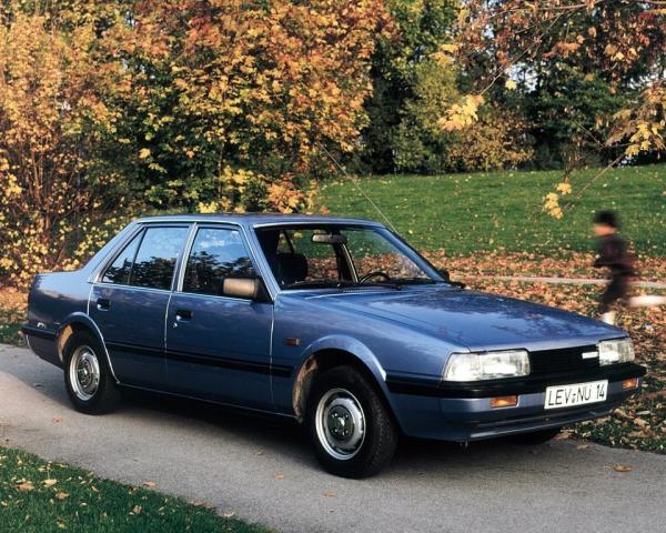 Фото Mazda 626 II (GC) Седан