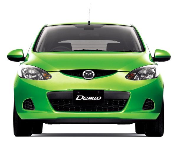 Фото Mazda Demio III (DE) Хэтчбек 5 дв.