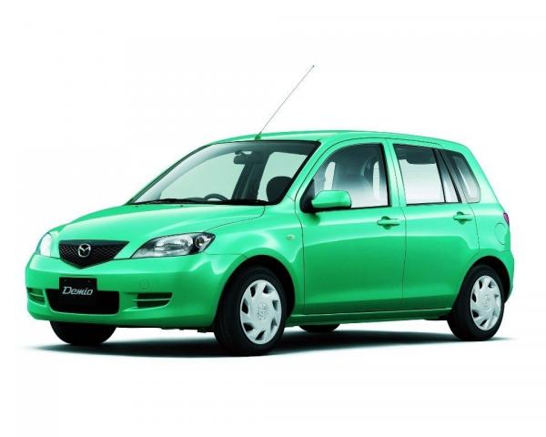 Фото Mazda Demio II (DY) Хэтчбек 5 дв.