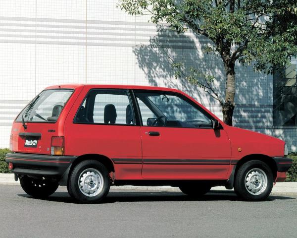 Фото Mazda 121 I Хэтчбек 3 дв.