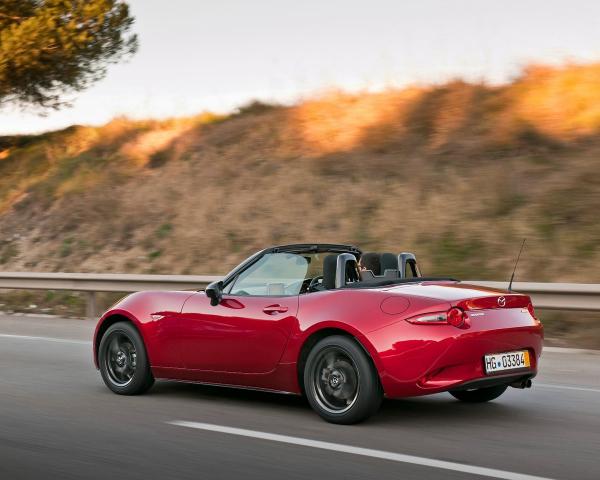 Фото Mazda Roadster IV (ND) Кабриолет