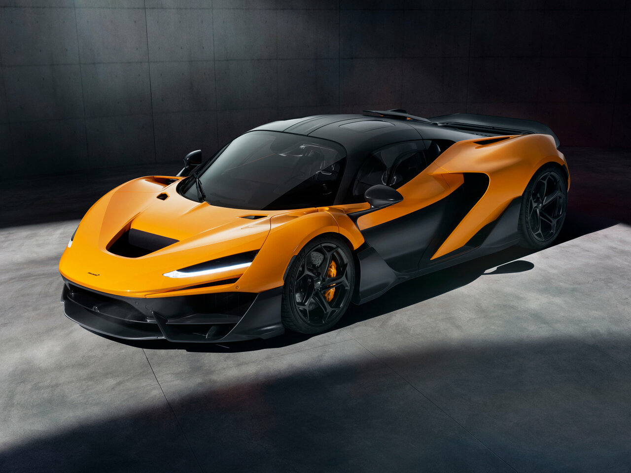 Фото McLaren W1 I