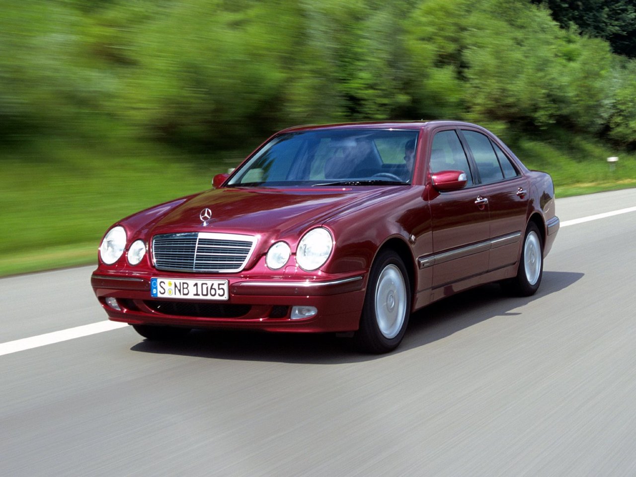 Фото Mercedes-Benz E-класс II (W210, S210) Рестайлинг