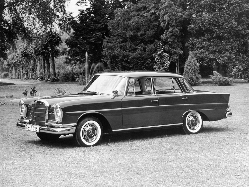 Фото Mercedes-Benz W111 I