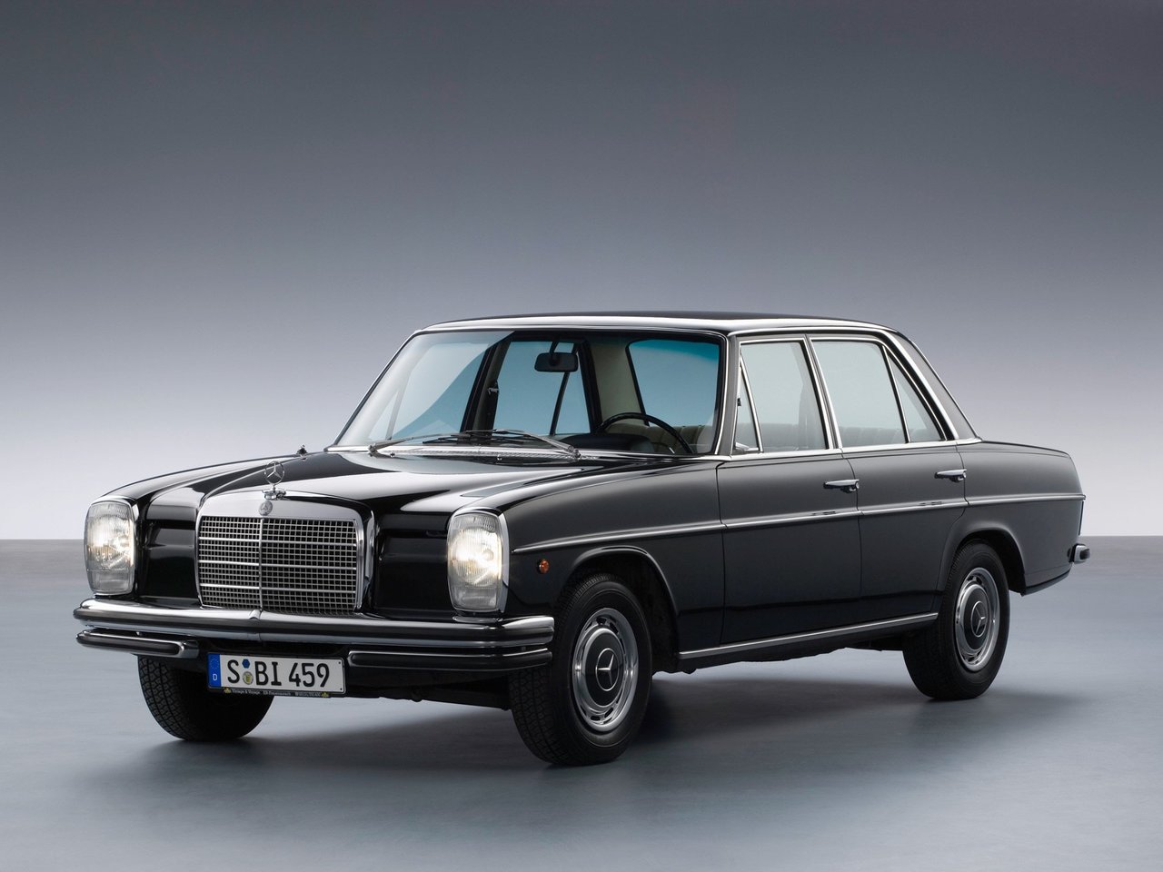 Фото Mercedes-Benz W114 I