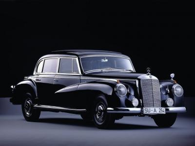 Фото Mercedes-Benz W186 I Седан