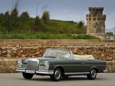 Фото Mercedes-Benz W111 I Кабриолет