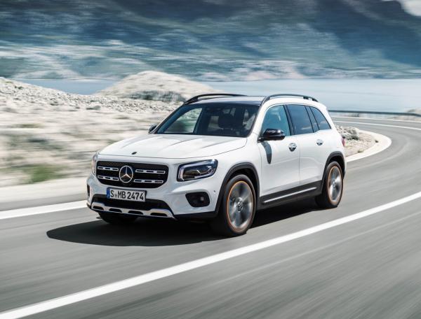 Сравнение Mercedes-Benz GLB и Mercedes-Benz GLC