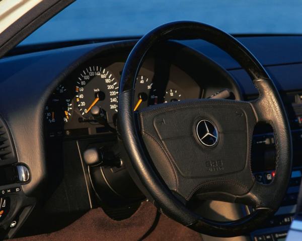 Фото Mercedes-Benz S-класс III (W140) Рестайлинг Седан