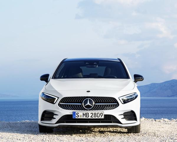 Фото Mercedes-Benz A-класс IV (W177) Хэтчбек 5 дв.