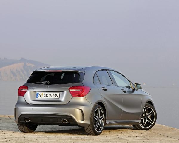 Фото Mercedes-Benz A-класс III (W176) Хэтчбек 5 дв.