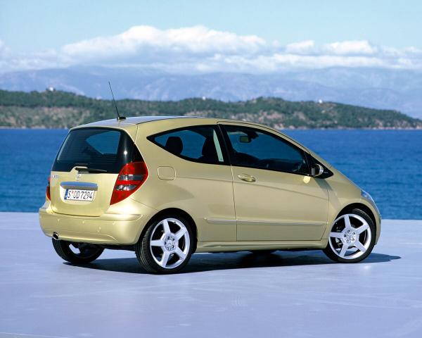 Фото Mercedes-Benz A-класс II (W169) Хэтчбек 3 дв.