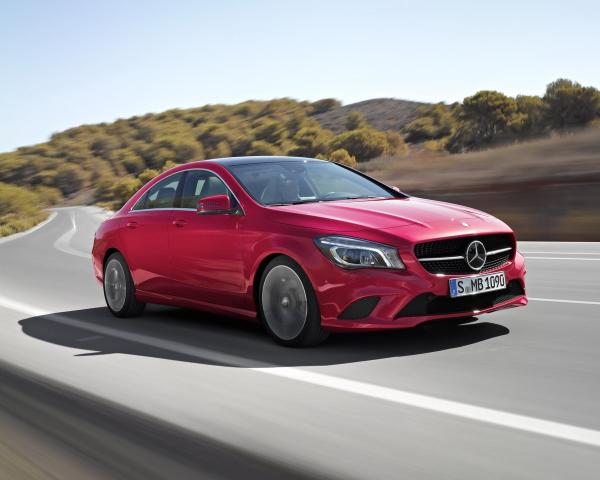 Фото Mercedes-Benz CLA I (C117, X117) Седан